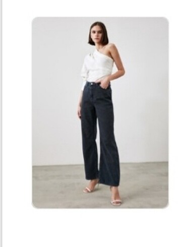 Wide Leg Jean