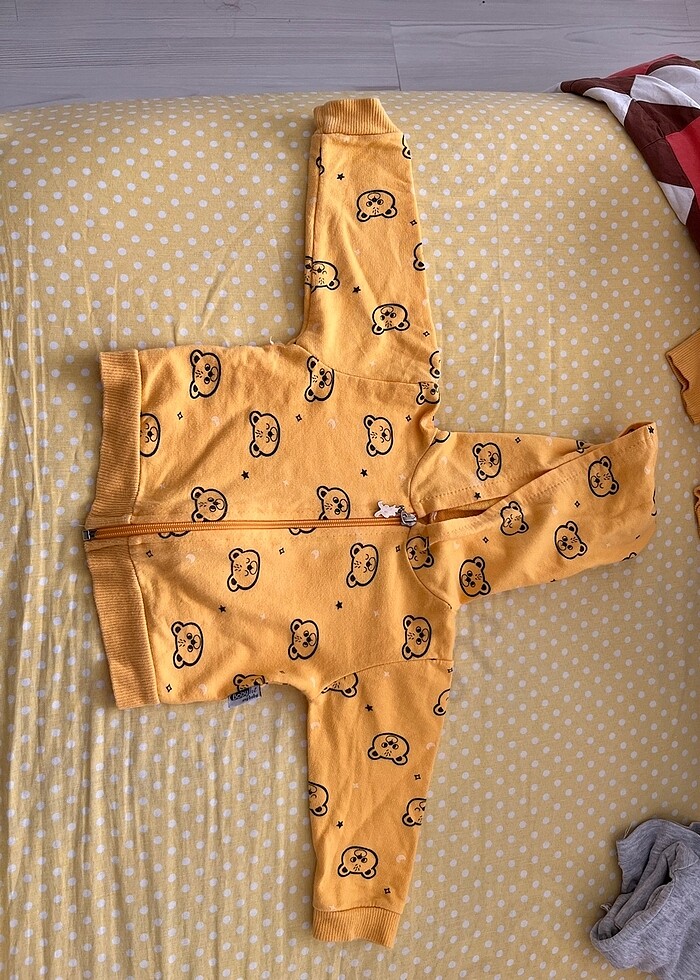 Unısex bir takımdır (9-12) aydir - Görsel 3