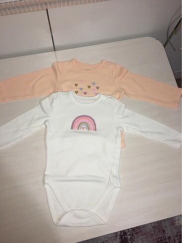 Çıtçıtlı body zıbın