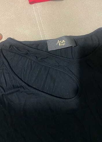 Omzu dekolteli body 