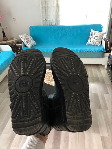 36 Beden siyah Renk Deri UGG
