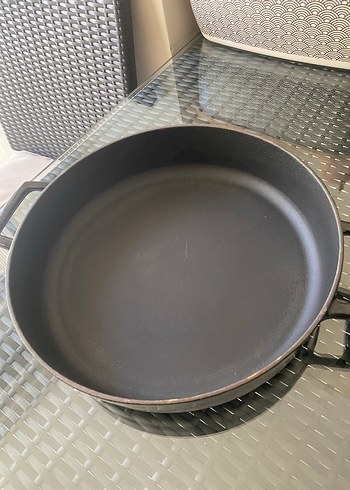 Lava Siyah Döküm Tencere ve Kapak - Görsel 5