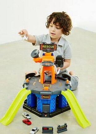Mothercare Elc otopark 