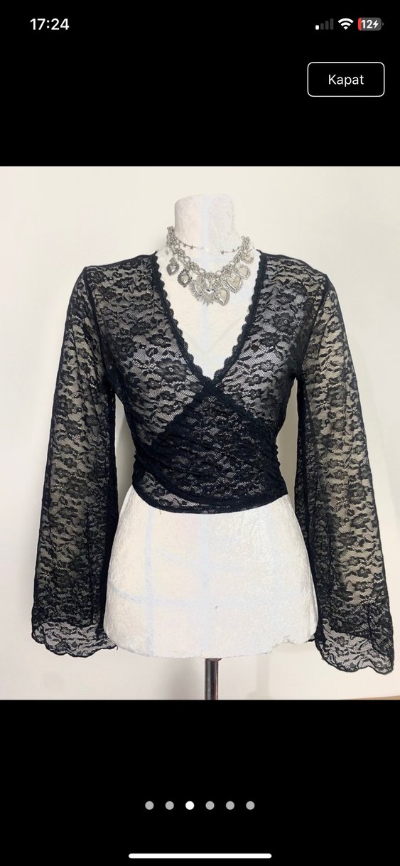 Dantel Detaylı Siyah Gotik Bluz - Görsel 3