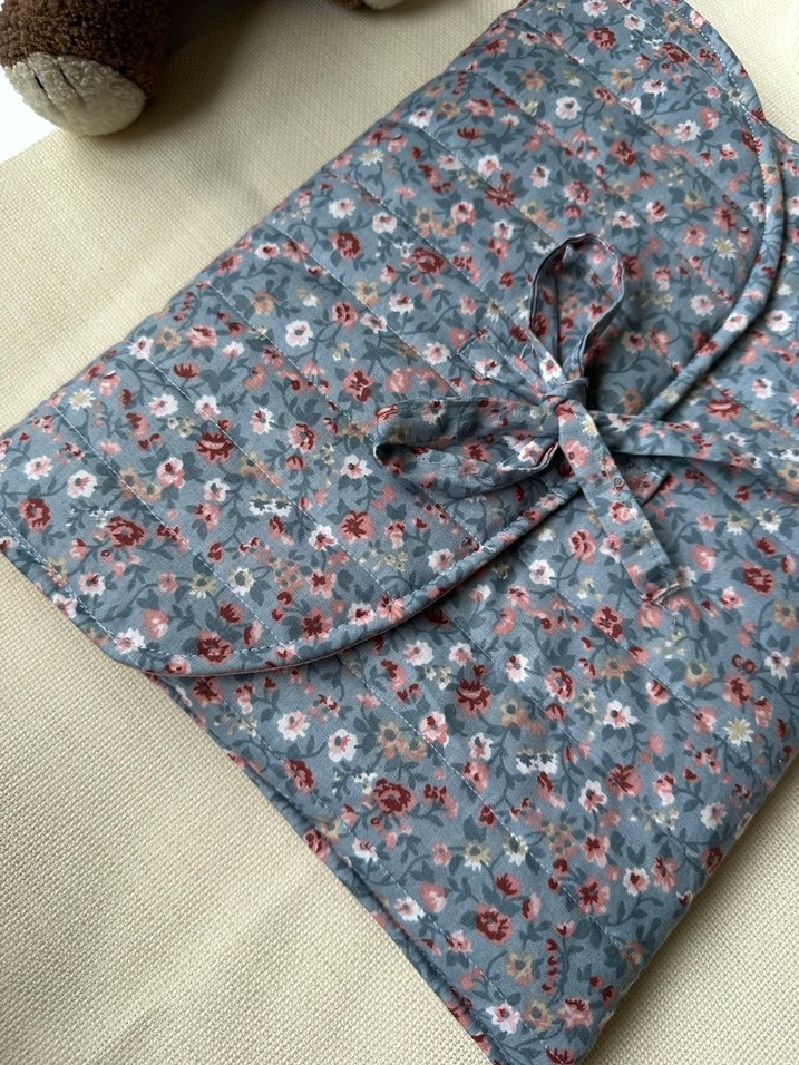 Çiçekli kumaş astarlı tablet çantası - Görsel 3