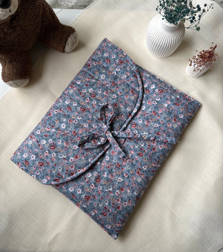 Çiçekli kumaş astarlı tablet çantası - Görsel 2