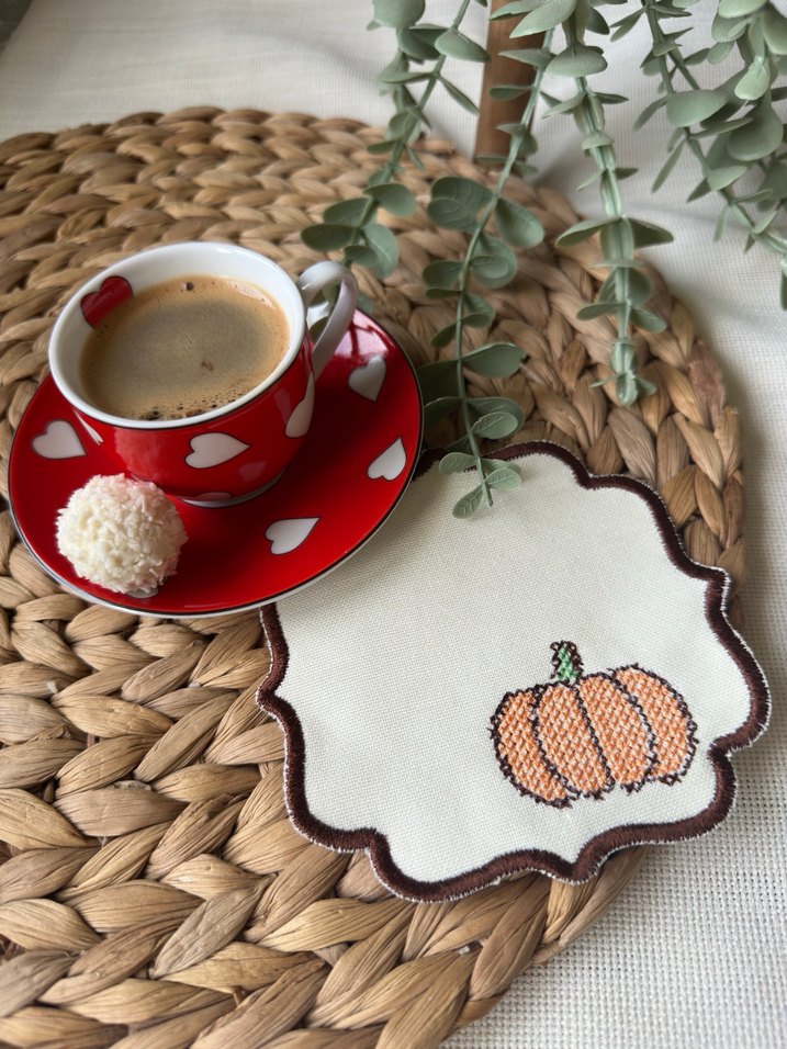 Kabak Nakışlı Kahverengi sunum peçetesi - Görsel 2