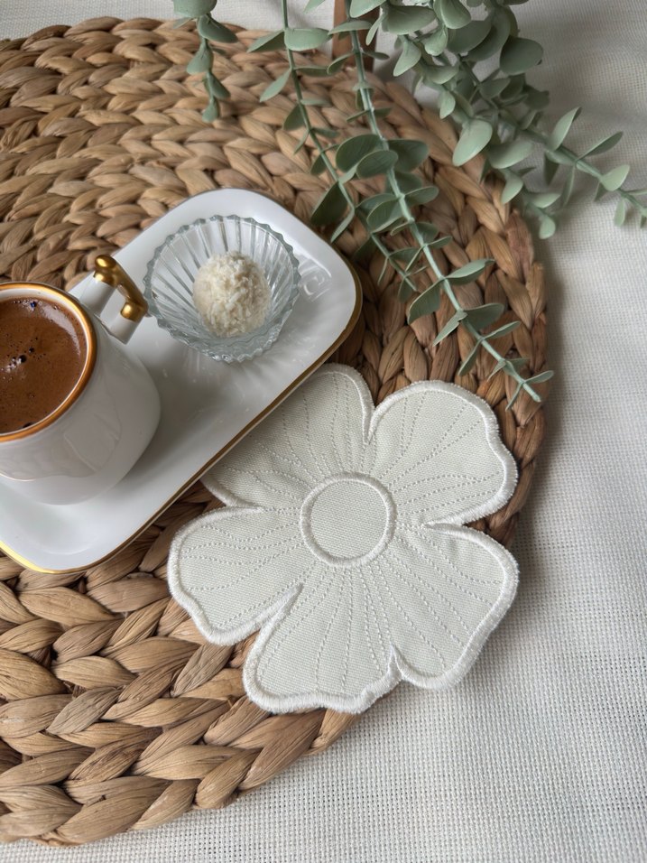 Çiçek Desenli sunum peçetesi - Görsel 2