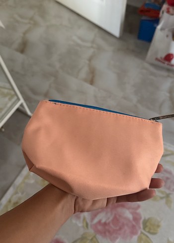 Clinique Fermuarlı Pembe Minimalist Makyaj Çantası
