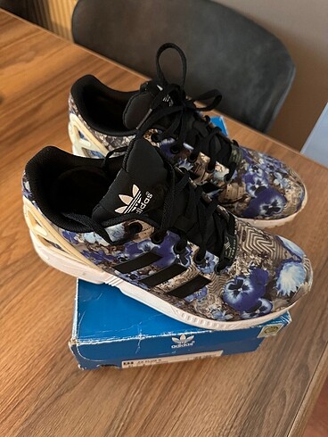38 Beden mavi Renk Adidas spor ayakkabı
