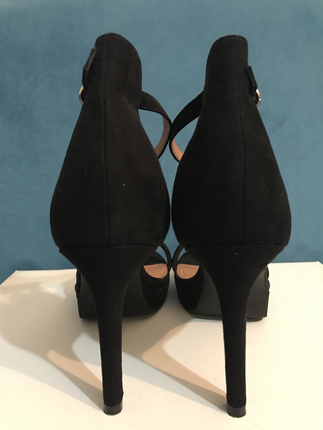 39 Beden H&M bantlı ince topuklu siyah ayakkabı