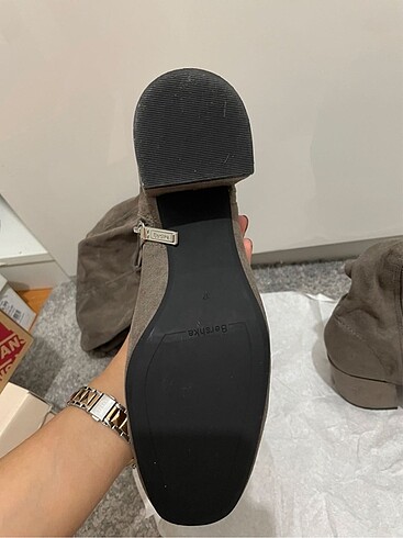 37 Beden Bershka çorap çizme