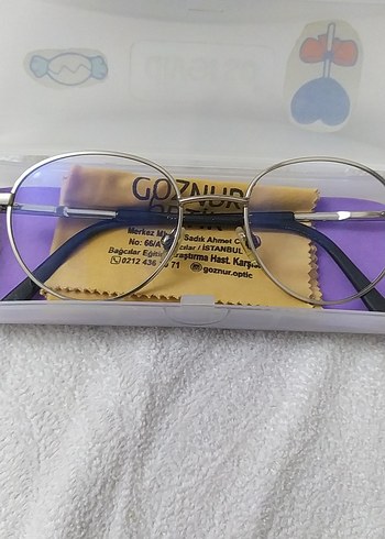 Altın Renkli Kadın Gözlüğü, Fermuarlı Kılıf - Görsel 4