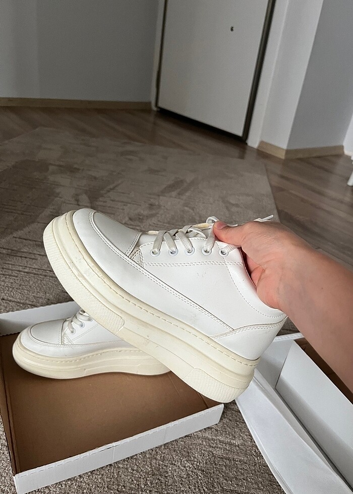 Gizli topuklu spor ayakkabı - Görsel 3