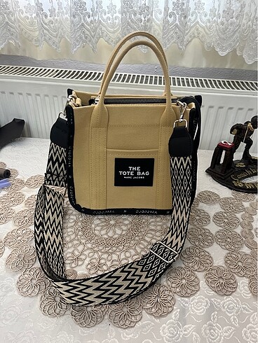 The tote bag canta