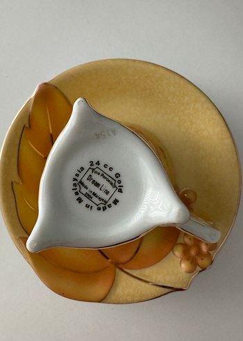 Bej Çiçek Desenli Porselen Fincan ve Tabağı - Görsel 3