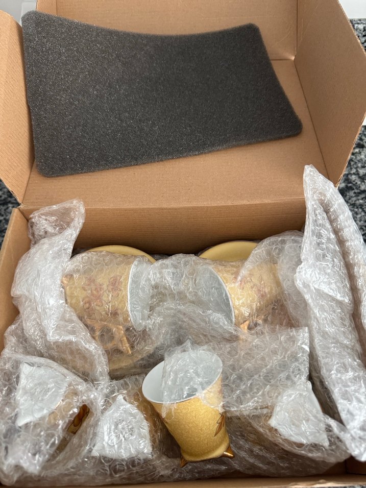 Bej Çiçek Desenli Porselen Fincan ve Tabağı - Görsel 4