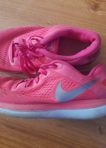 Nike Pembe Bağcıklı Nike Kadın Spor Ayakkabı