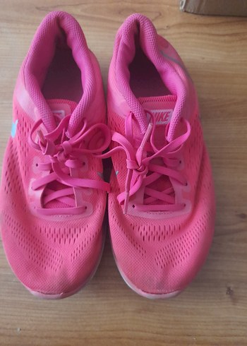 Pembe Bağcıklı Nike Kadın Spor Ayakkabı