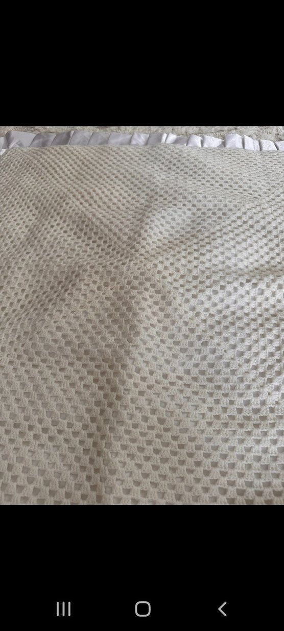 krem  Çocuk Battaniyesi Beyaz Fırfırlı Kenar  el emeği - Görsel 4