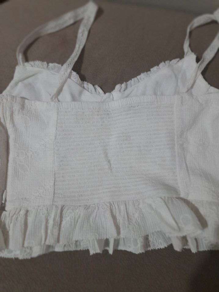 Beyaz Nakışlı Fırfırlı Kolsuz Bustiyer - Görsel 4