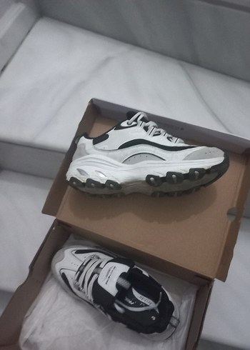 Orjinal Kadın Skechers Beyaz Bağcıklı Spor Ayakkabı - Görsel 2