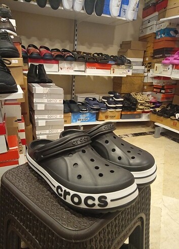 crocs 