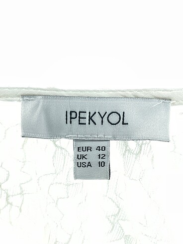 40 Beden beyaz Renk ipekyol Bluz %70 İndirimli.