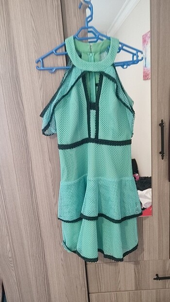 Şu yeşili mezuniyet vb. Elbise 