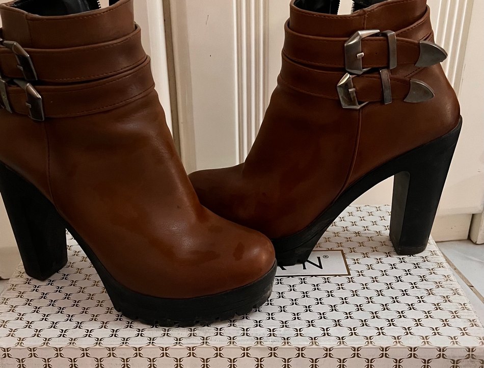 Kemer Detaylı Platform Topuklu Kadın Bot - Görsel 2