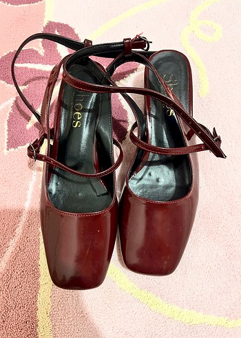 Bordo Tokalı Kadın Klasik Topuklu Ayakkabı - Görsel 2