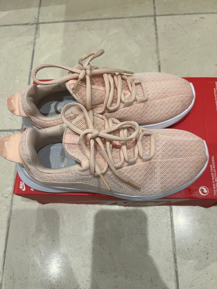 Nike Bej Kadın Dolgu Topuklu Spor Ayakkabı - Görsel 2