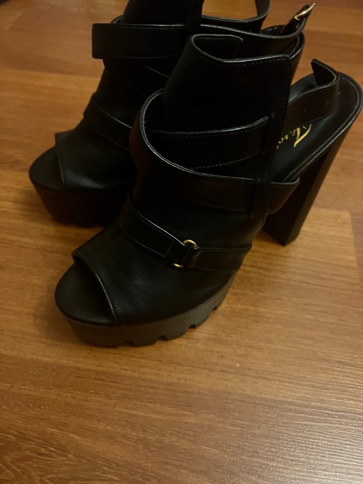 Siyah Gotik Platform Topuklu Kadın Ayakkabı - Görsel 3