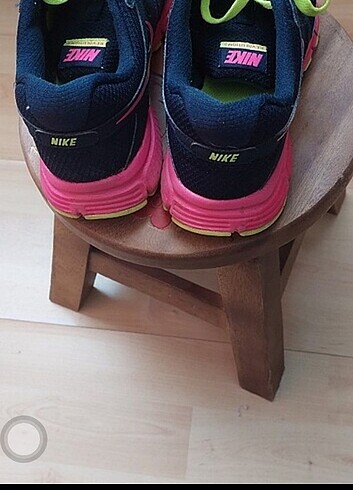 37 Beden çeşitli Renk Nike spor ayakkabı 
