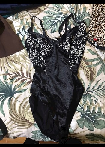 Dantel Nakışlı Siyah Kadın Gotik bodysuit