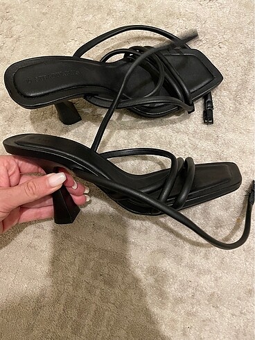 Stradivarius Stradivarius topuklu sandalet