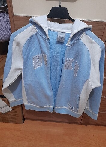 10 Yaş Beden NIKE kapşonlu fermuarlı sweatshirt