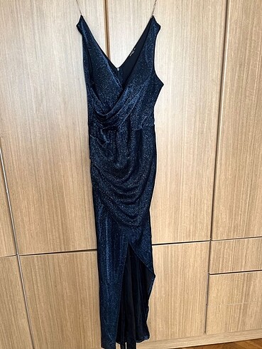 xl Beden Simli yırtmaçlı gece elbisesi