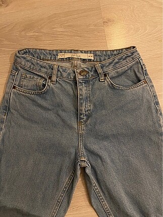 H&M Mom jean