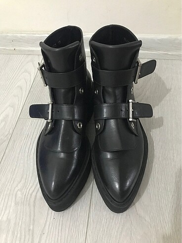 Alexander mcQueen kadın bot