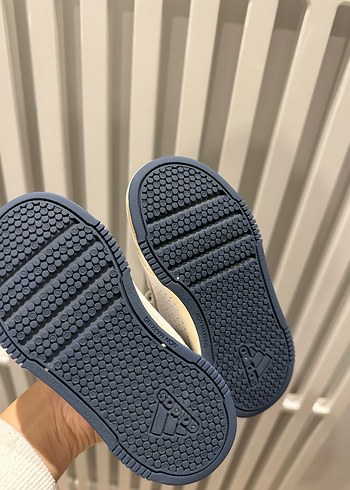 26 Beden Erkek Çocuk Beyaz Cırt Cırtlı Spor Ayakkabı