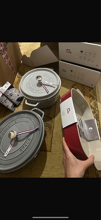 STAUB KOYU GRİ 31 CM 5.5L OVAL DÖKÜM TENCERE