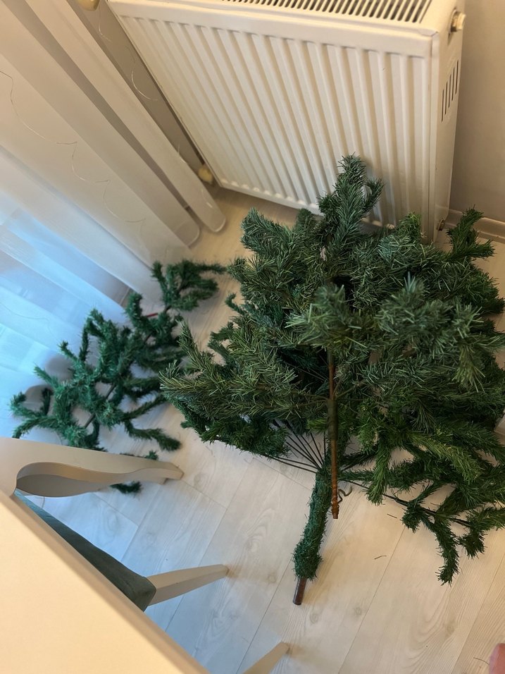 Çok Renkli Yılbaşı Ağacı ve Süsü - Görsel 5