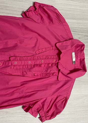 Zara Pembe Kısa Kollu Fırfırlı Kadın Gömlek