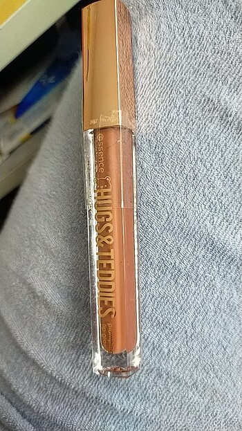 Essence Essence hugs & teddies lipgloss