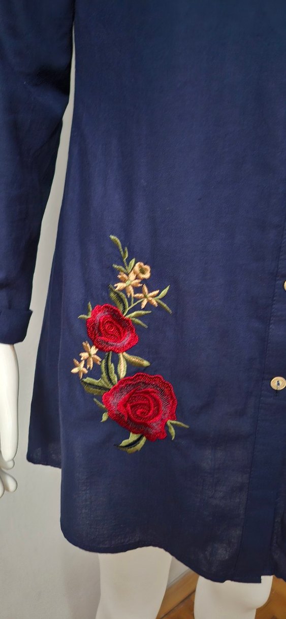 Nakış Detaylı Lacivert Kadın Gömlek - Görsel 3