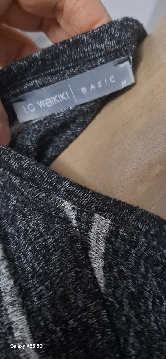 LC Waikiki Gri Çizgili Triko Kazak - Görsel 2