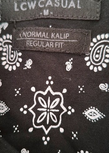 m Beden LCW Vakiki Siyah Desenli Kısa Kollu Gömlek