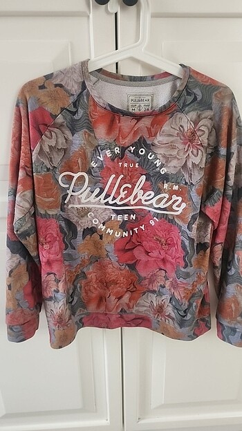 Pull and bear sweatshirt 