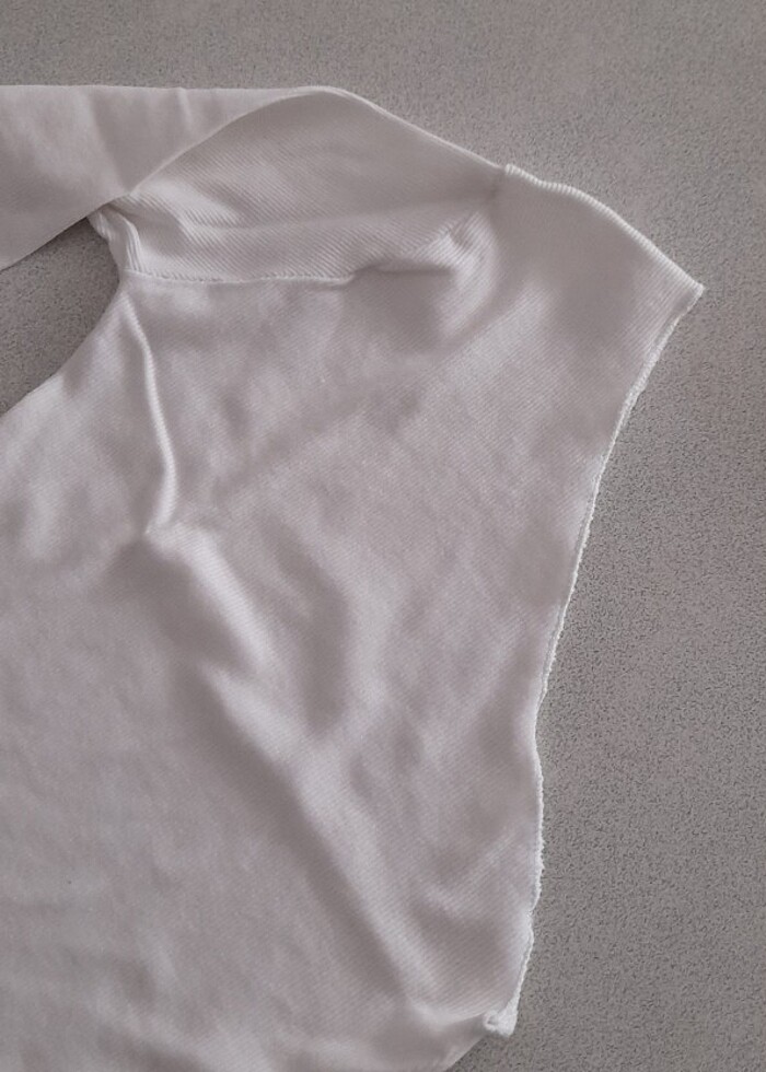 Asimetrik tek omuz crop - Görsel 2